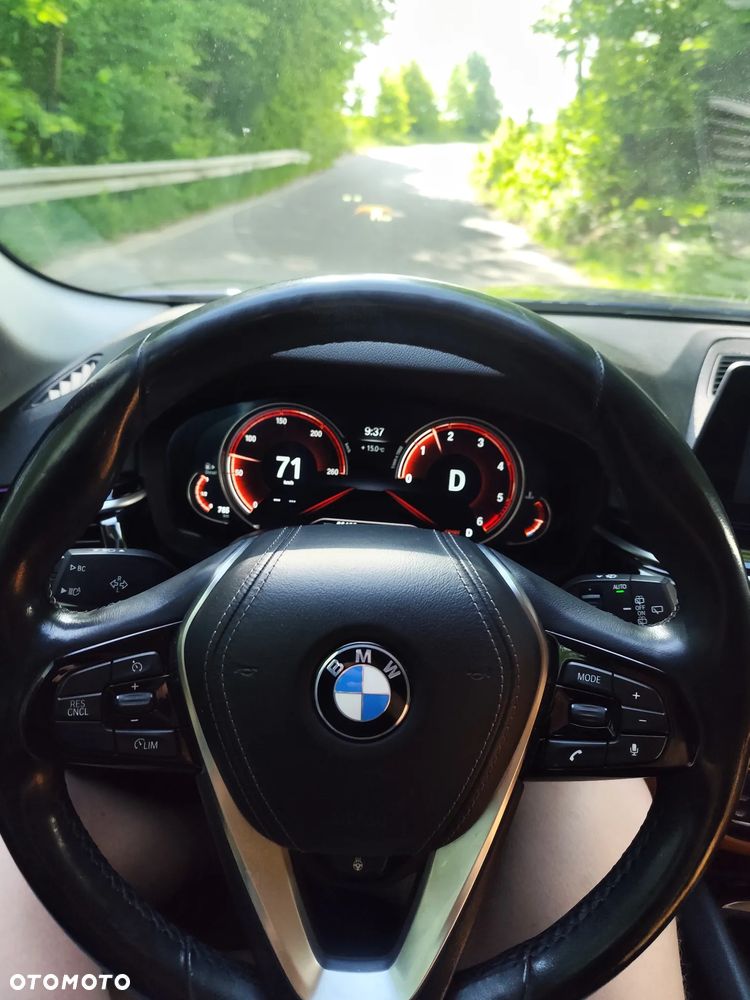 BMW Seria 5 520d Sport Line - 12