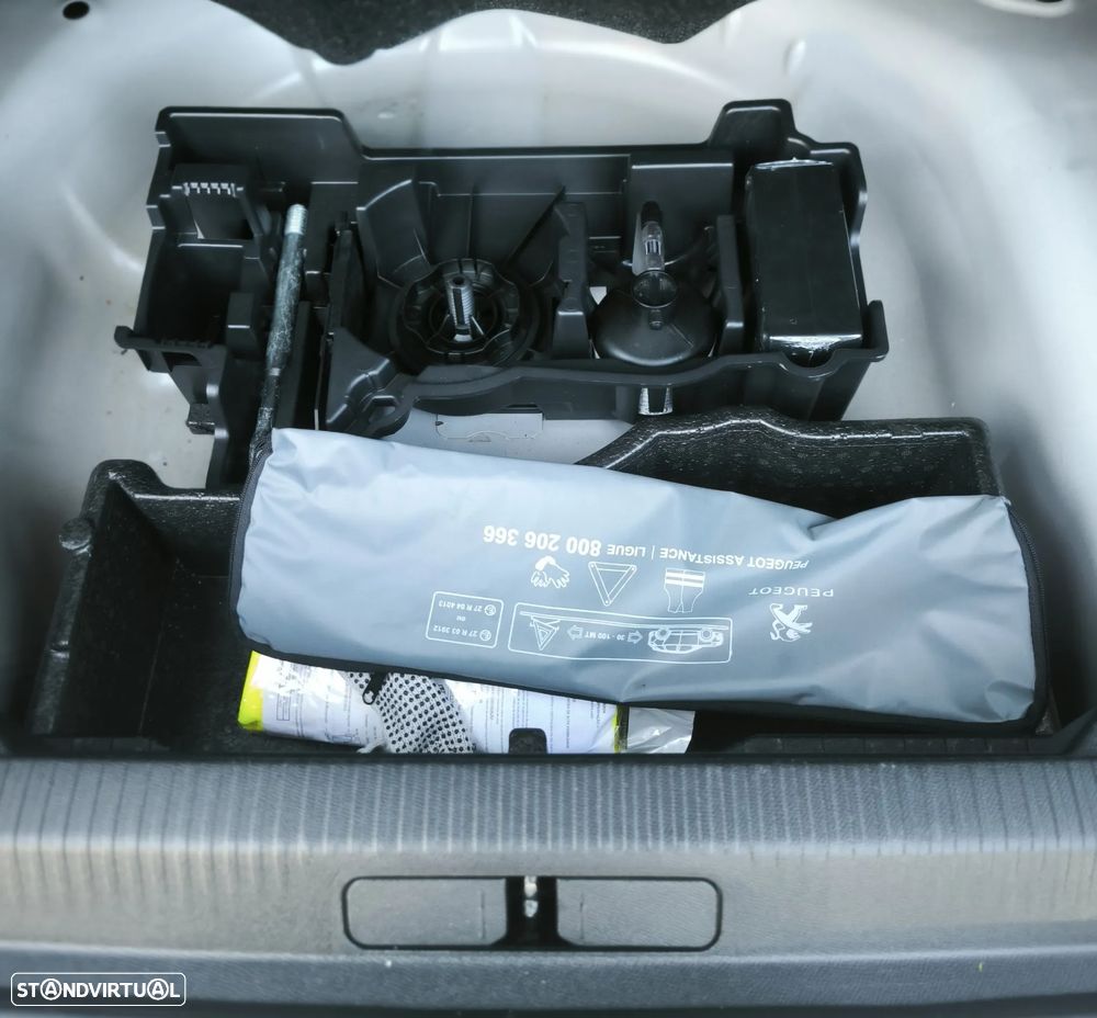 Peugeot 2008 1.2 PureTech GT Line EAT8 - 15