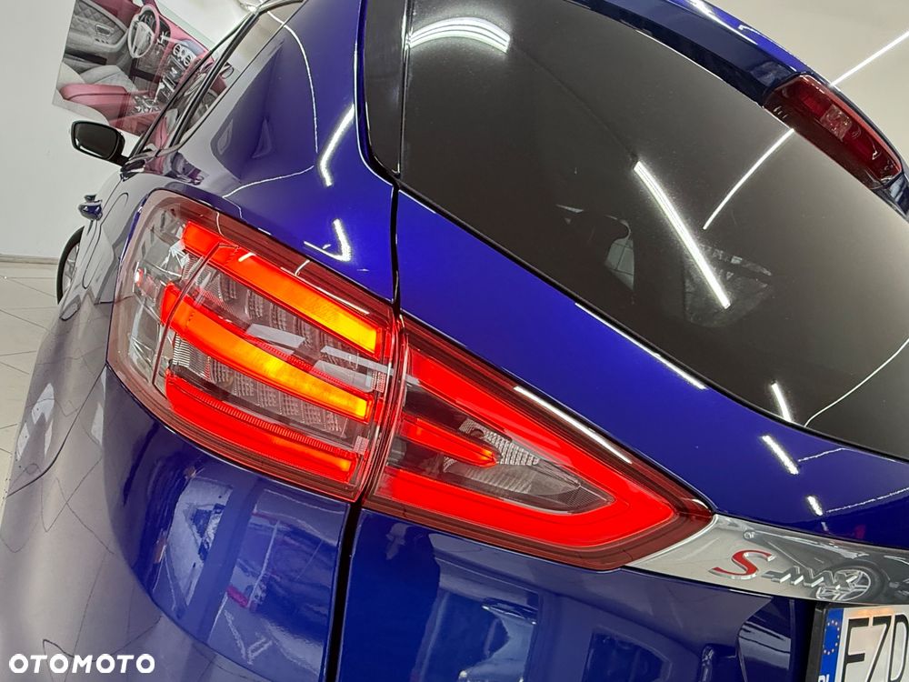 Ford S-Max - 13