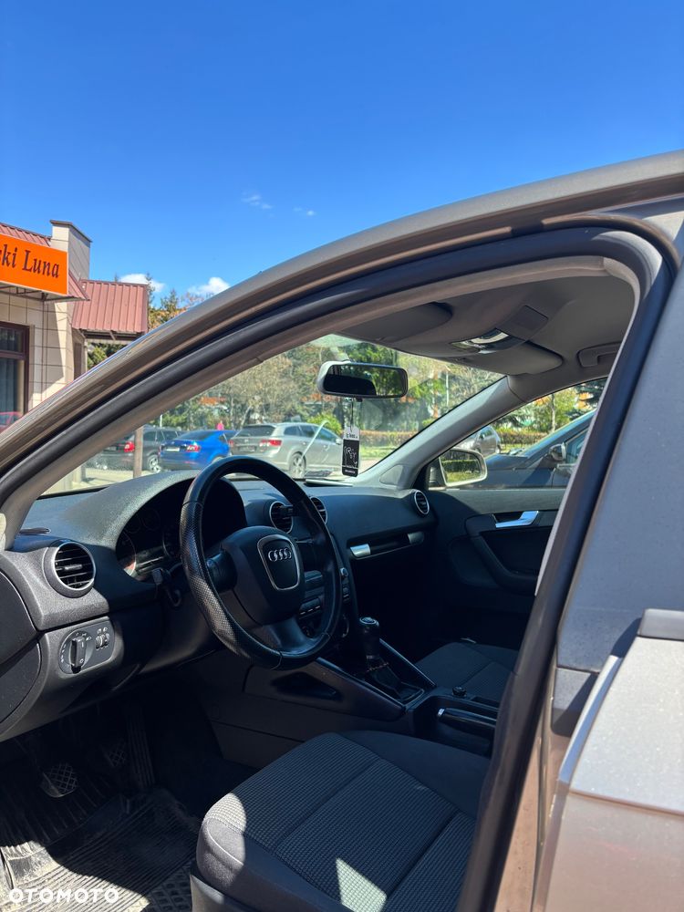 Audi A3 Sportback 1.6 Ambiente - 5