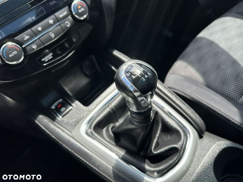 Nissan Qashqai 1.6 DCi Tekna+ - 27