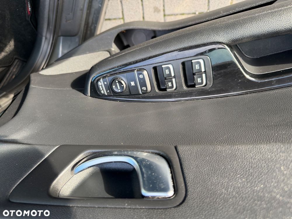 Kia Optima Sportagon 1.6 CRDI DCT Spirit - 12