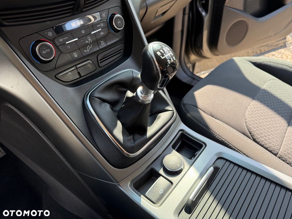 Ford Kuga - 26