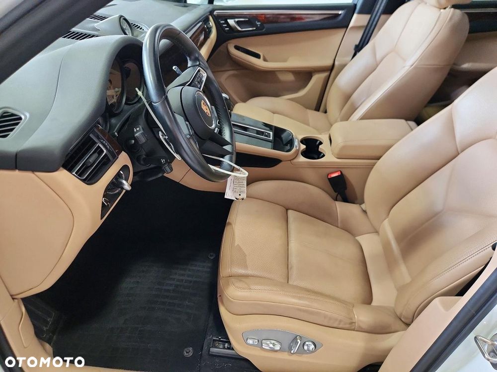 Porsche Macan - 7