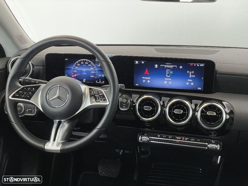 Mercedes-Benz CLA 180 - 12