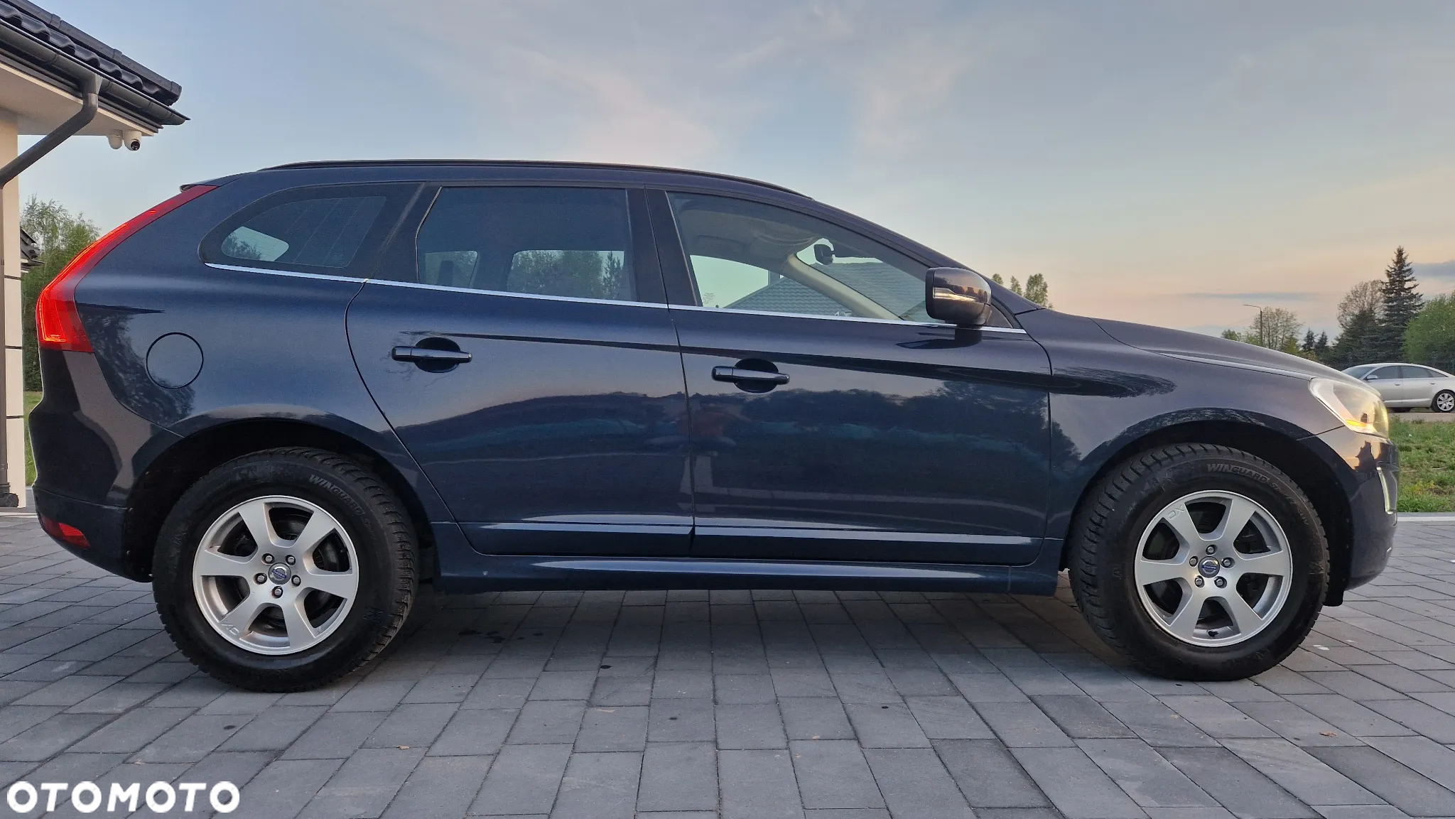 Volvo XC 60 D4 Geartronic Momentum - 3