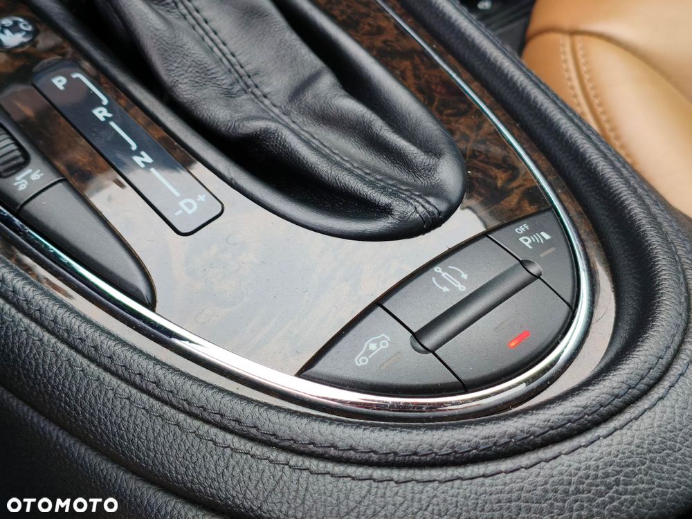 Mercedes-Benz CLS 500 7G-TRONIC - 19