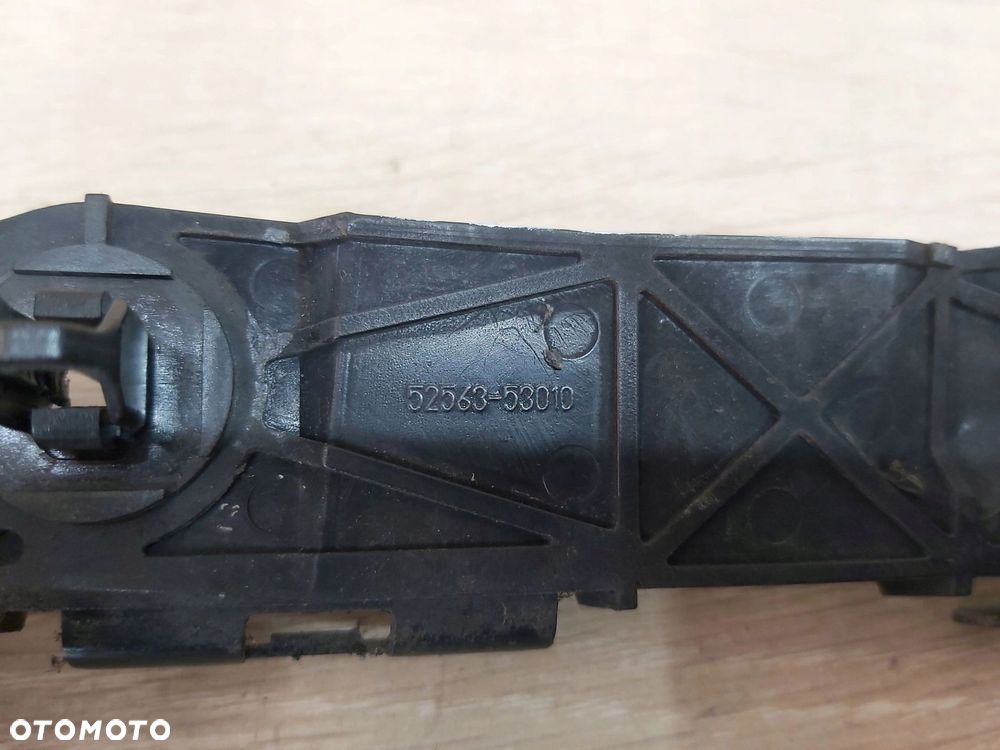 LEXUS IS II 200 220d ślizg zderzaka mocowanie lewy tył 52563-53010 - 4