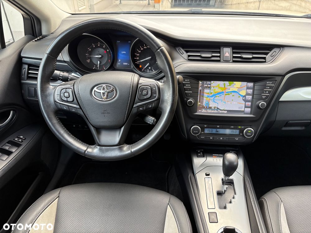 Toyota Avensis 1.8 Premium MS - 15