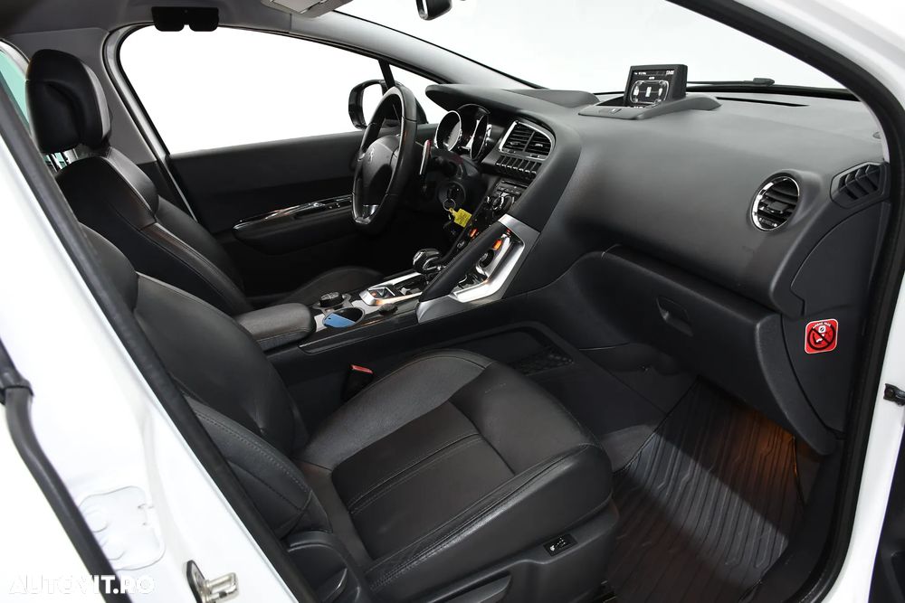 Peugeot 3008 HYbrid4 - 15