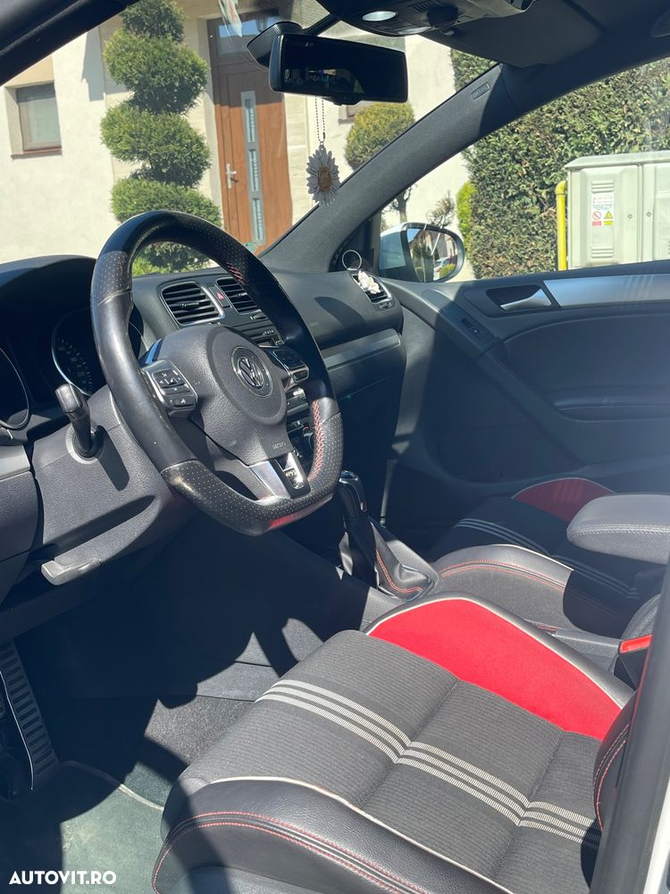 Volkswagen Golf - 6