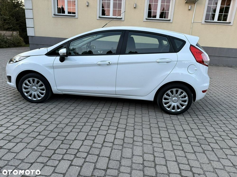 Ford Fiesta - 32