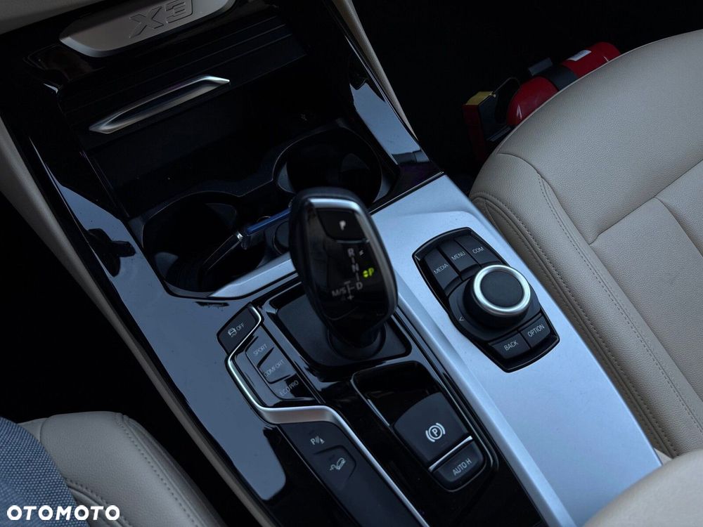 BMW X3 xDrive20i - 13
