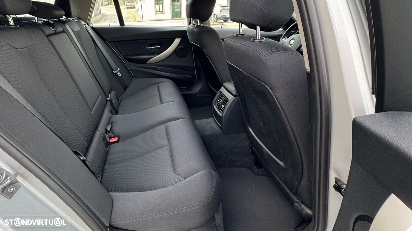 BMW 320 d Touring Aut. - 10