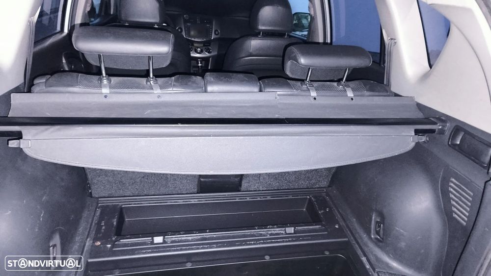 Toyota RAV4 2.2 D-4D X NAVI - 21