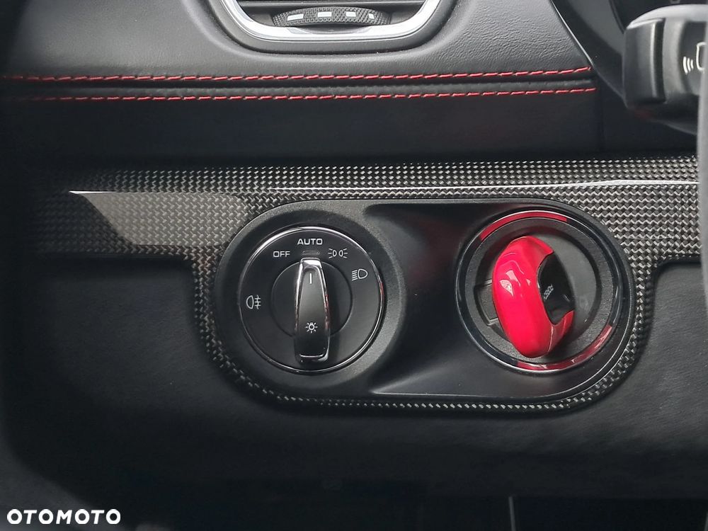 Porsche 718 Cayman GPF GTS PDK - 19