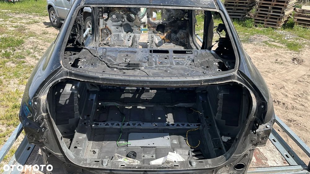 DUPA TYŁ BŁOTNIK LEWY PRAWY TYŁ PAS WANNA BMW 2 F44 - 2