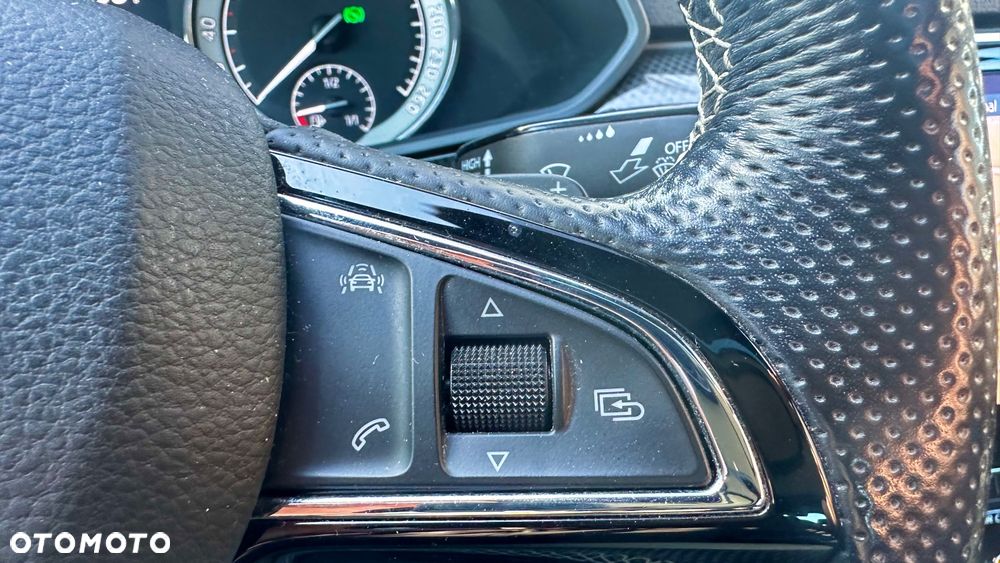 Skoda Superb 2.0 TSI DSG SportLine - 30