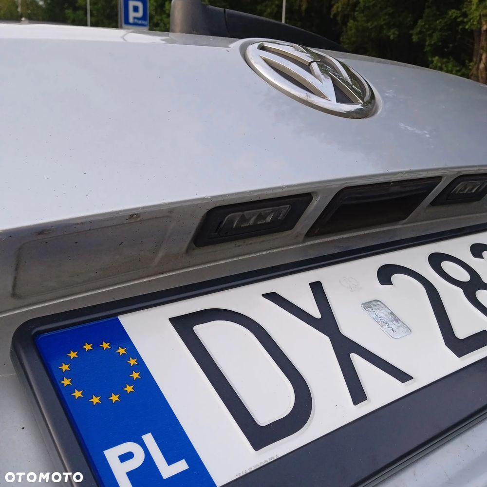 Volkswagen Passat 2.0 TDI Comfortline - 11