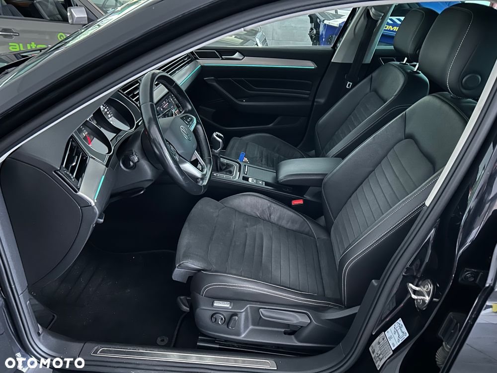 Volkswagen Passat Variant 2.0 TDI SCR Highline - 14