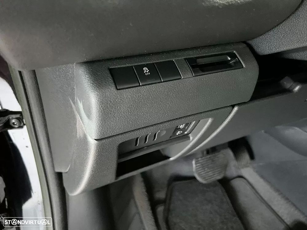 Peugeot 3008 2.0 HDi Hybrid4 99g - 18