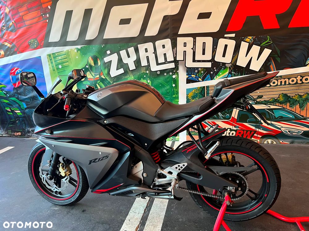 Yamaha YZF - 15
