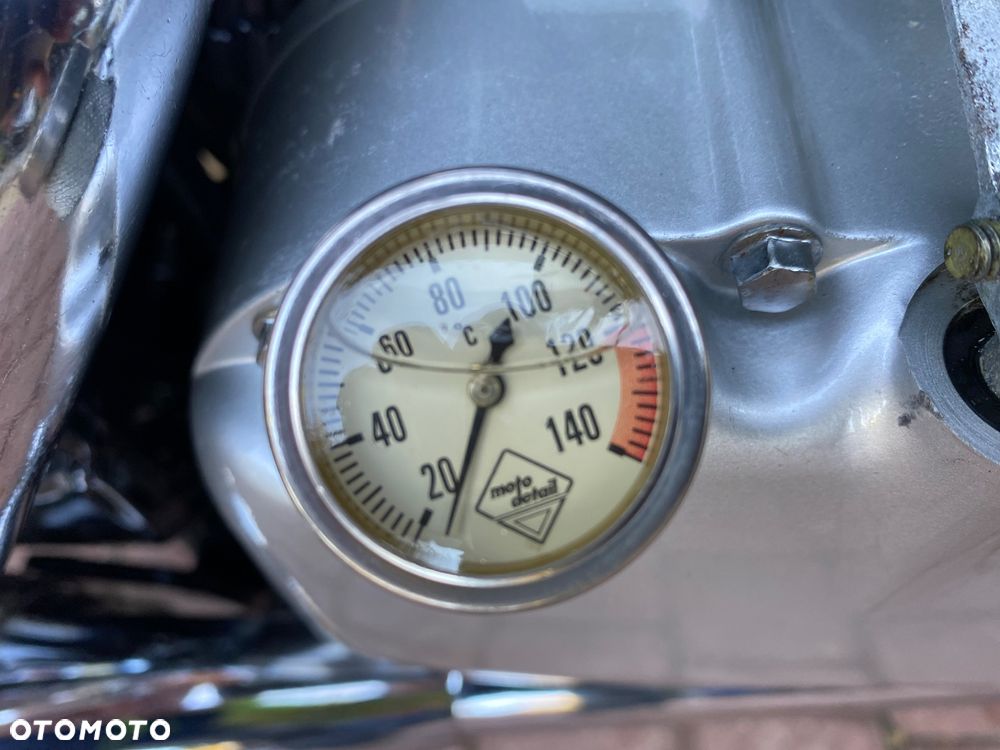 Suzuki Intruder - 34