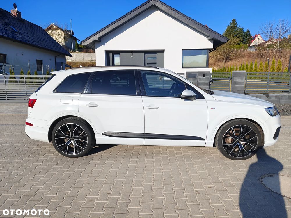 Audi Q7 - 1