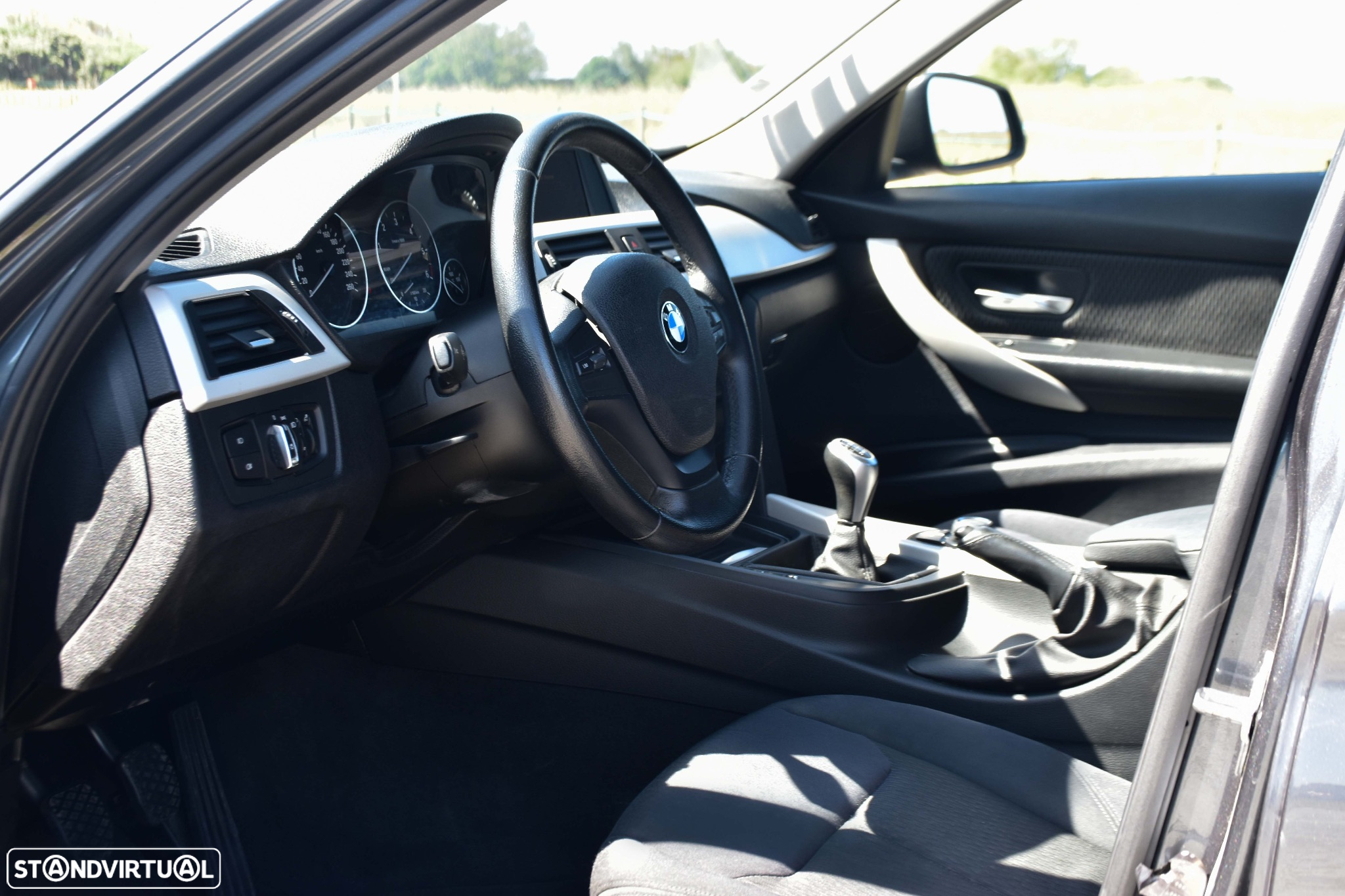 BMW 318 d Line Sport - 9