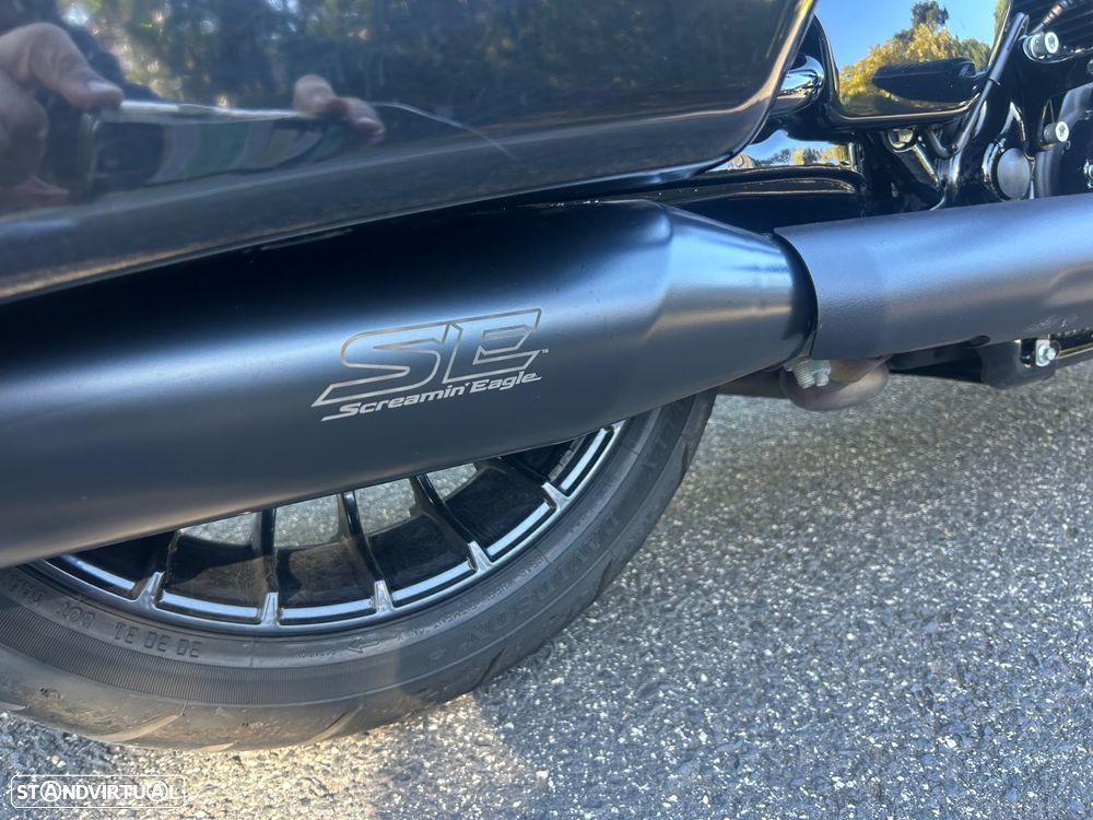 Harley-Davidson FLHR Road King Special 107 - 8