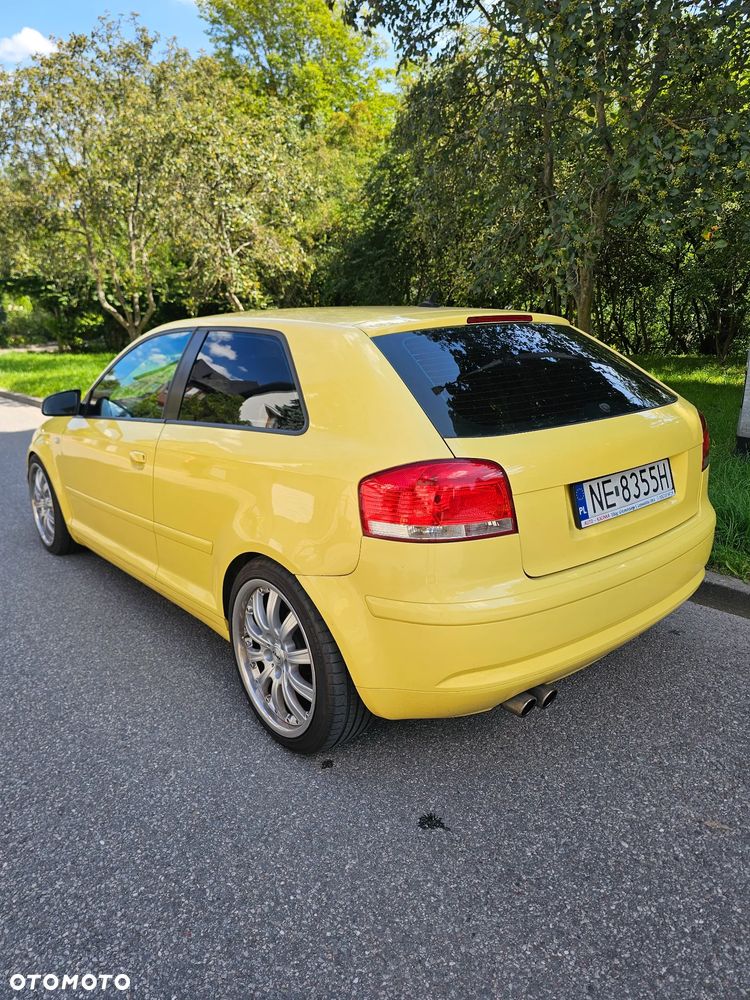 Audi A3 3-drzwiowe 2.0 FSI Ambition - 6