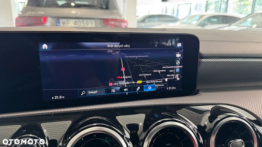 Mercedes-Benz CLA 180 Progressive 7G-DCT - 20