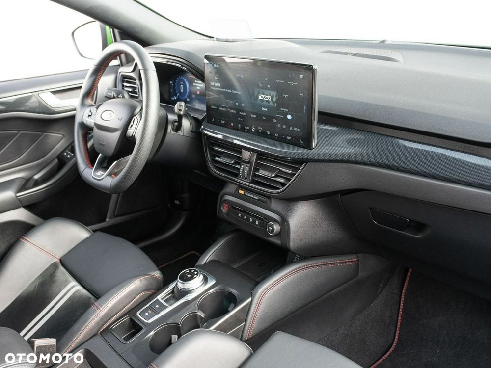 Ford Focus 2.3 EcoBoost ST - 32