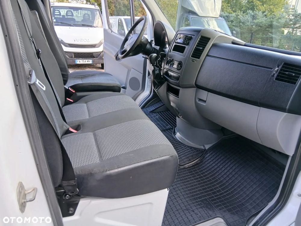 Mercedes-Benz Sprinter - 12