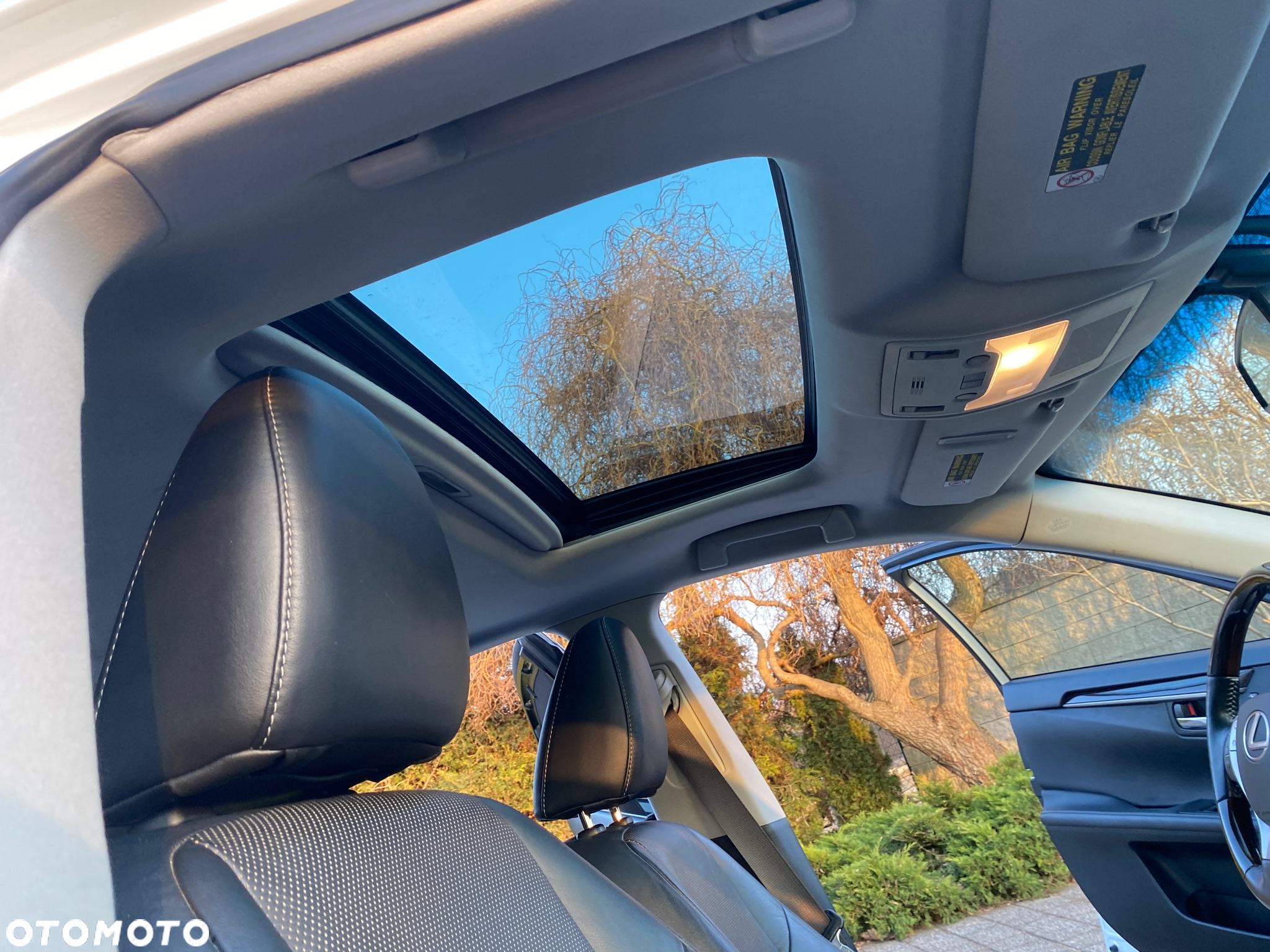 Lexus ES 300h Prestige - 26