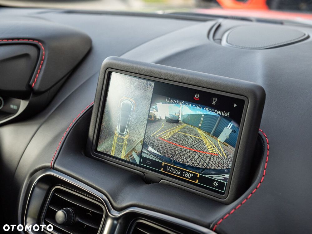 Aston Martin V8 Vantage - 21