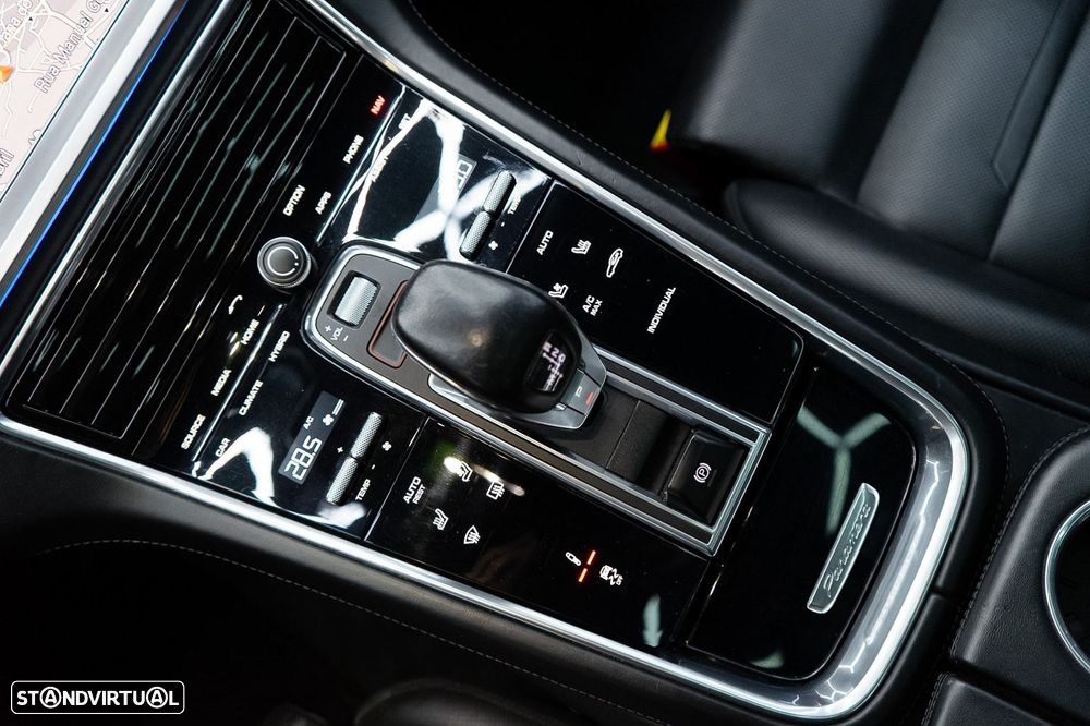 Porsche Panamera Turbo S E-Hybrid - 32