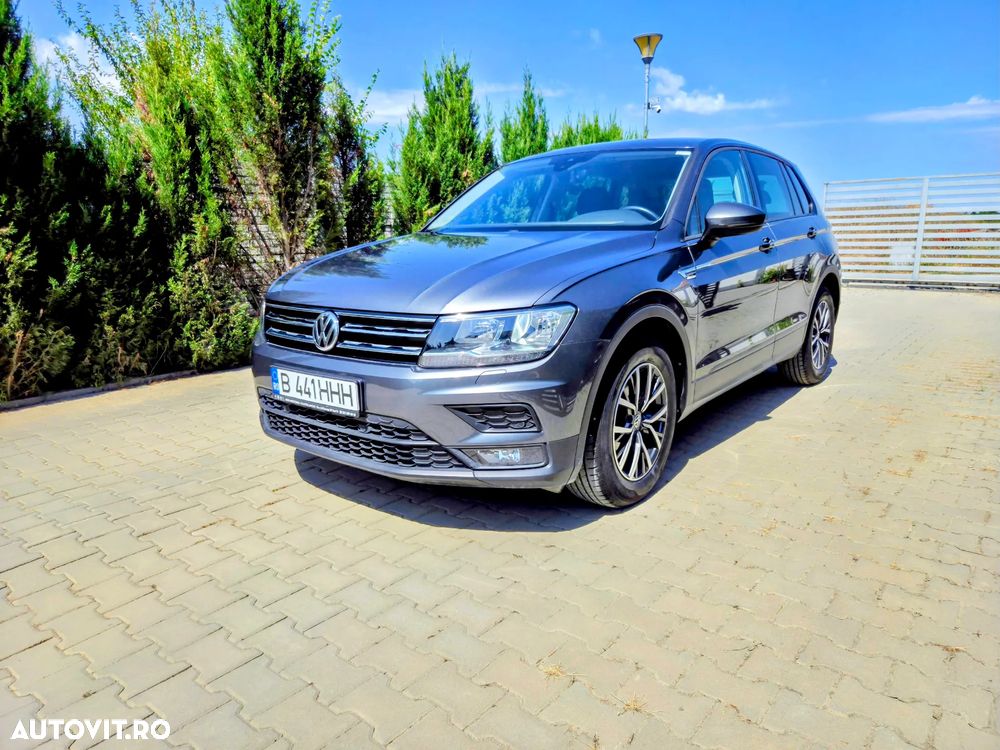 Volkswagen Tiguan - 1