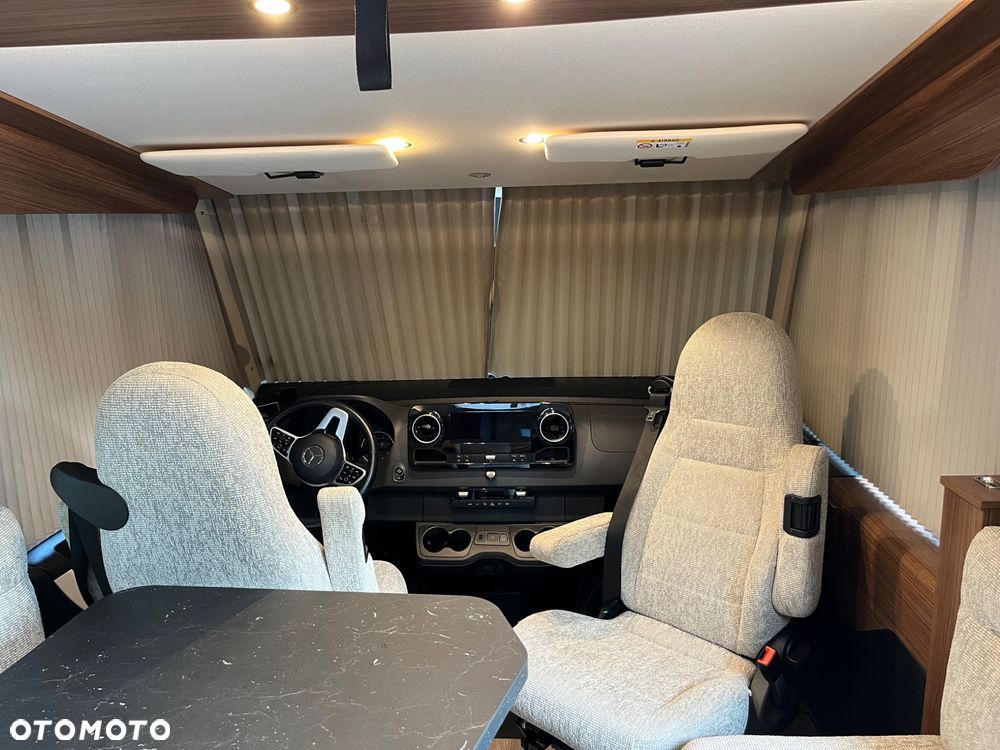 Mercedes-Benz Hymer - 8