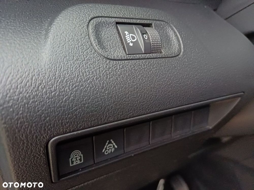 Peugeot Rifter 1.5 BlueHDI GT S&S - 23
