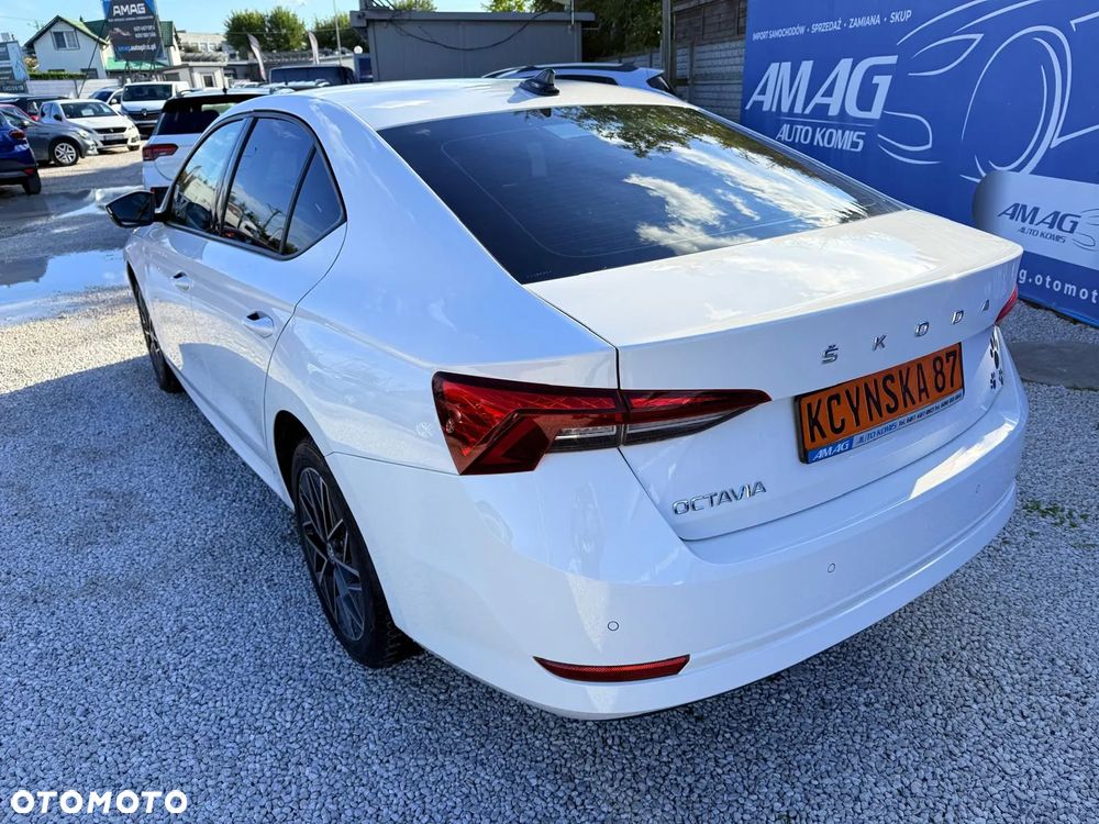 Skoda Octavia 2.0 TDI DSG Style - 8
