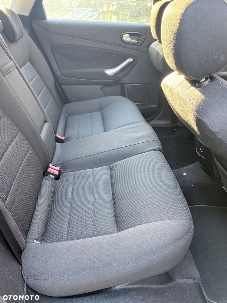 Ford Mondeo 2.0 Titanium - 23