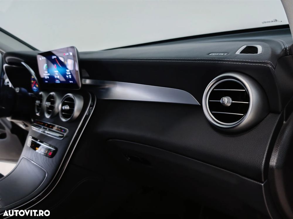 Mercedes-Benz GLC 300 de 4Matic 9G-TRONIC - 8