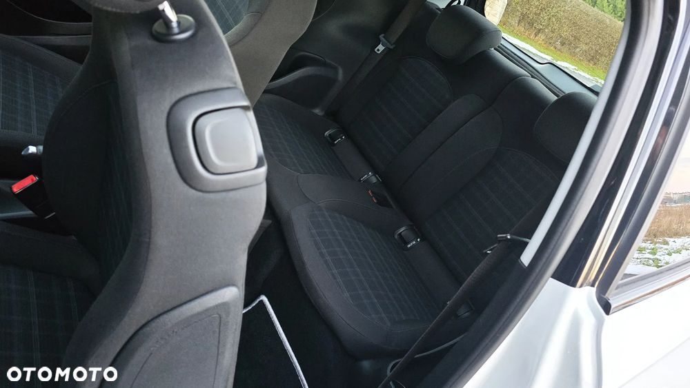 Opel Adam 1.4 Glam S&S - 32