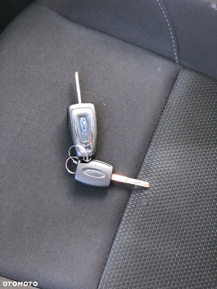 Ford Focus 1.5 EcoBlue STart-Stopp-System TITANIUM X - 40