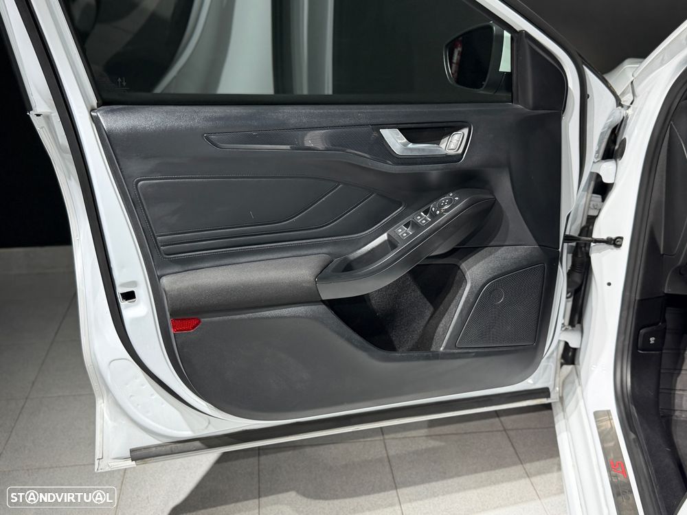 Ford Focus 1.0 EcoBoost ST-Line - 17