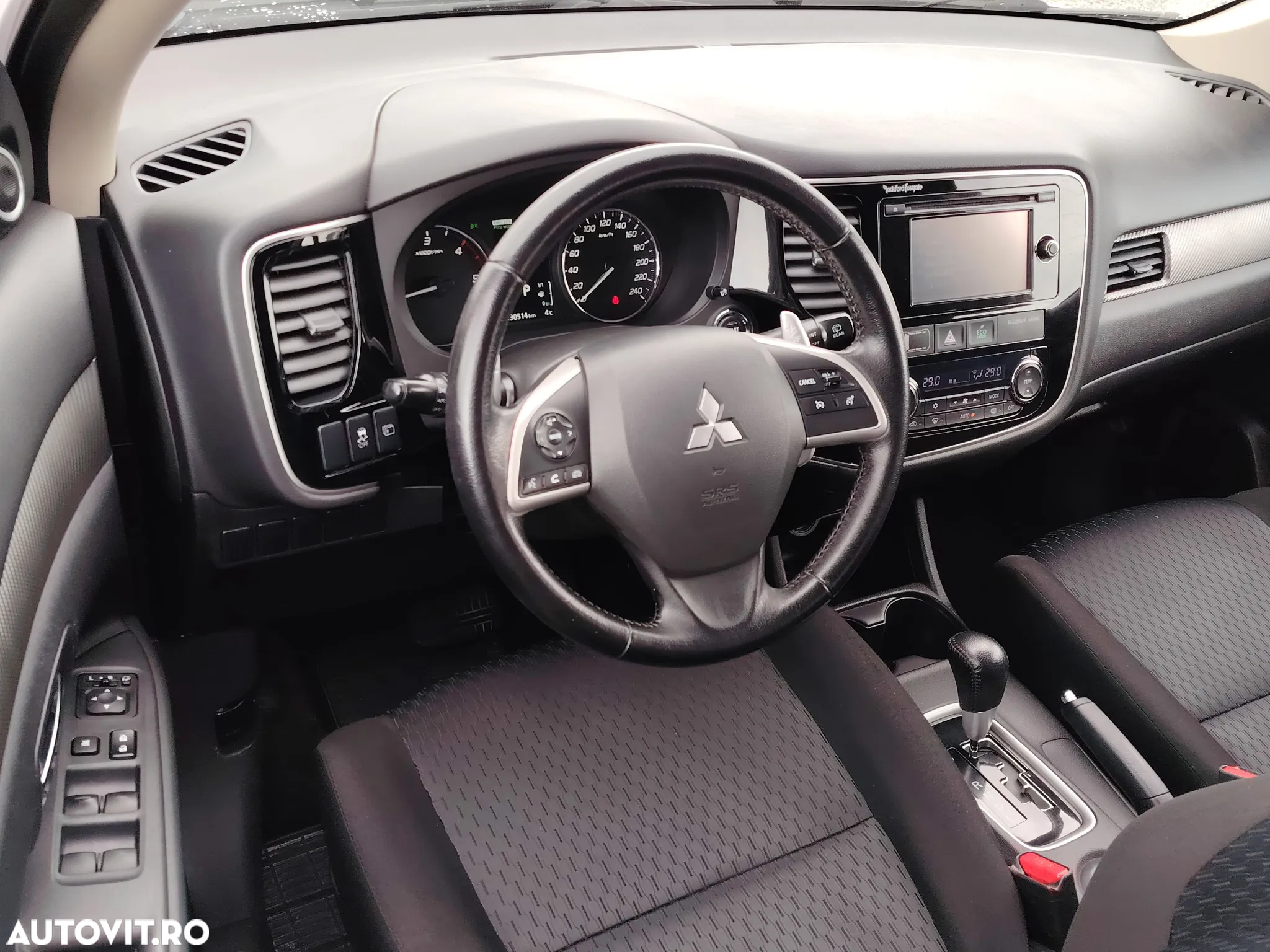 Mitsubishi Outlander 2.2 DI-D 4WD Automatik Diamant Edition - 12