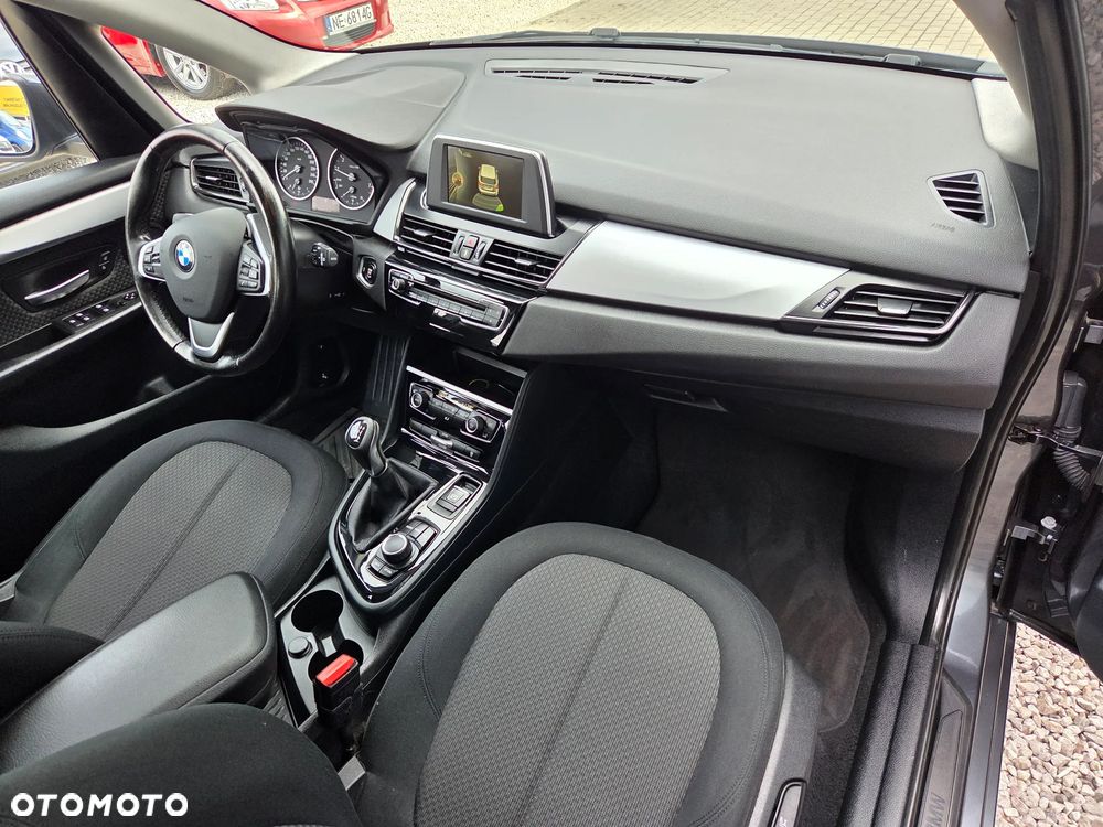 BMW Seria 2 218i Advantage - 14