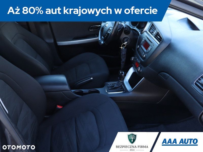 Kia Ceed - 11