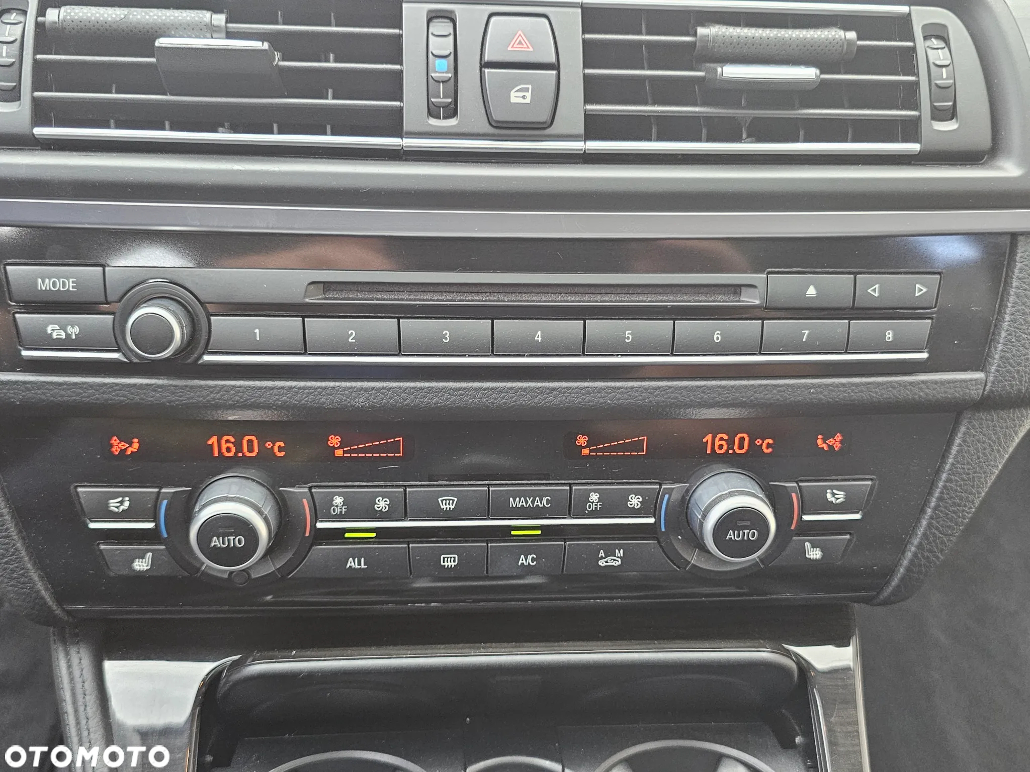 BMW Seria 5 525d xDrive - 22